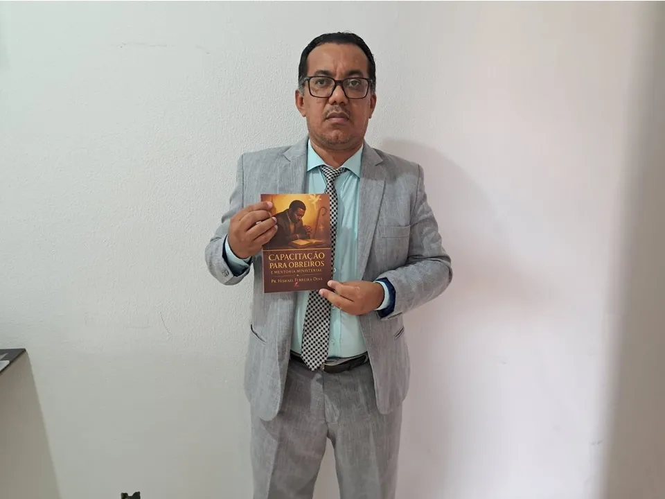 Livro do pastor Hisrael Ferreira Dias aborda capacitação de obreiros e formação de líderes cristãos